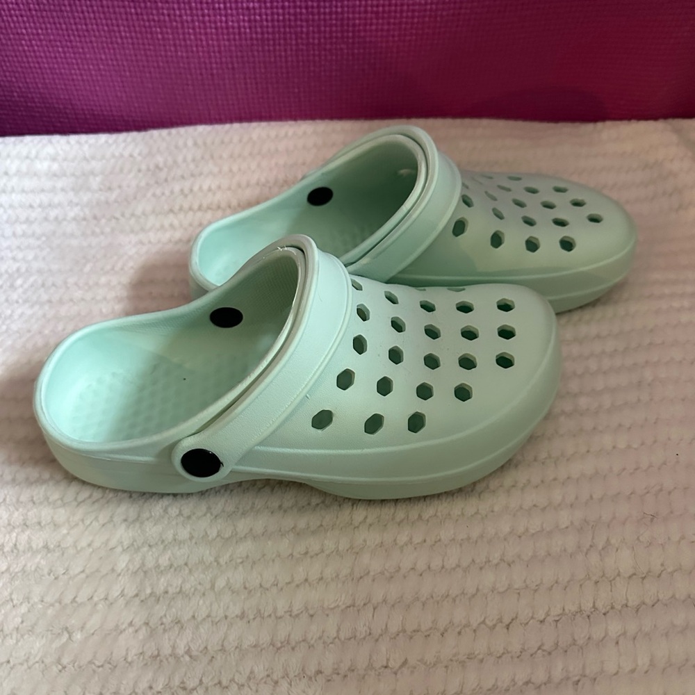 Outdoor clogs